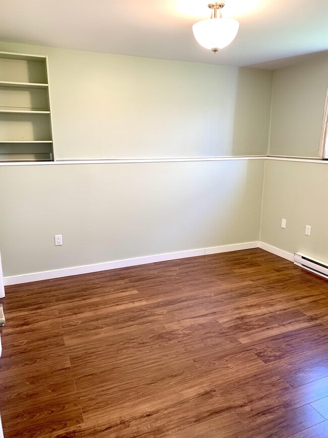 Building Photo - 23 Pole Crescent