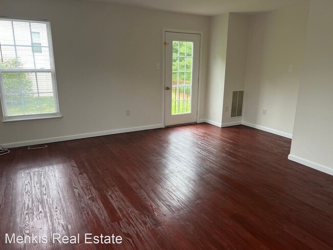Building Photo - 3 br, 2.5 bath House - 2410 Saint Albert T...