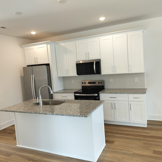 Building Photo - 3615 Simba Ln