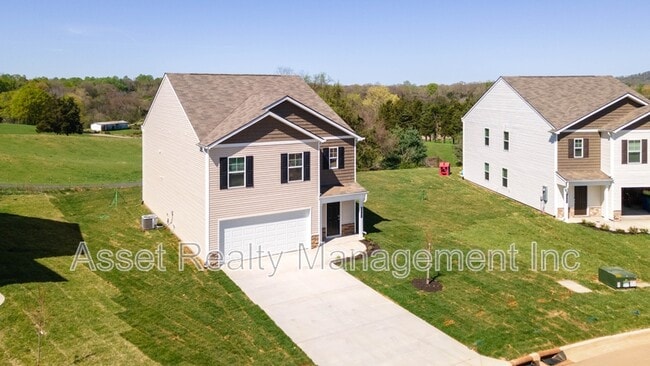 Building Photo - 2063 Southwood Cir