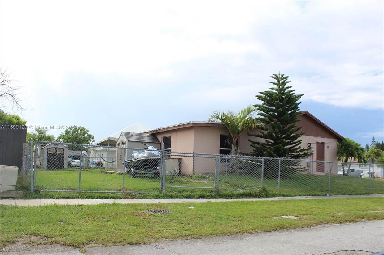 Primary Photo - 12363 SW 264th Terrace