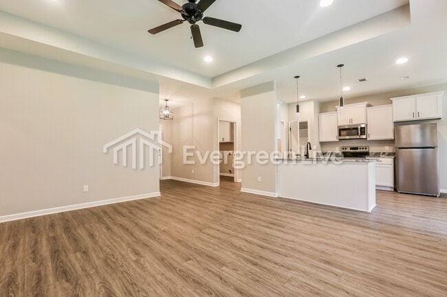 Foto del edificio - 4548 Western Woods Dr