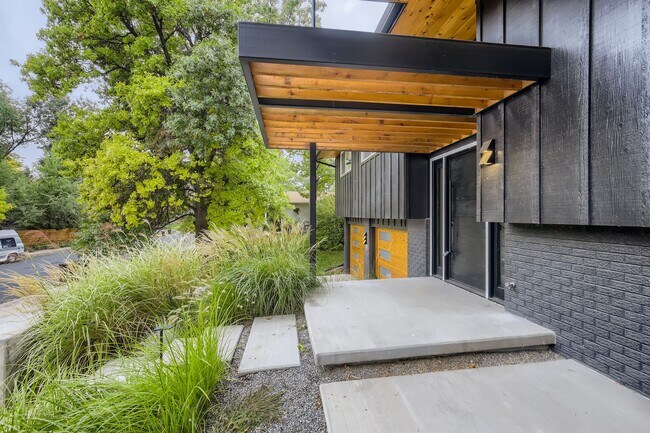 Foto del edificio - Sleek 4 bed, 3 bath N. Boulder Home!