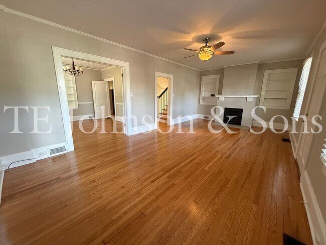 Foto del edificio - 817 S Hawthorne Rd