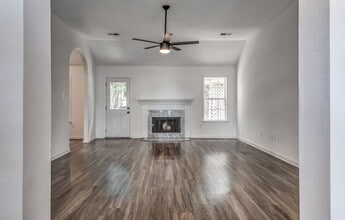 Building Photo - 5624 Annandale Dr