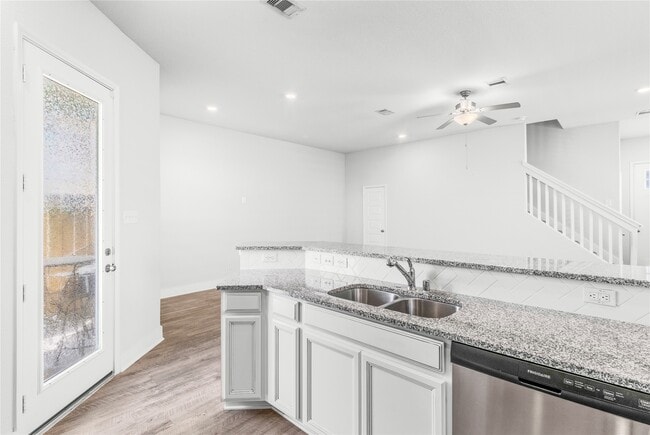 Foto del edificio - 4426 Ibiza Ln