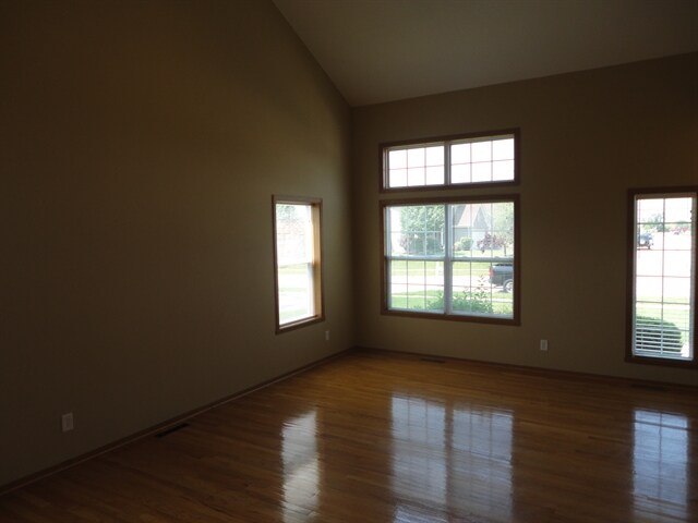 Building Photo - 2924 Stowmarket Ave