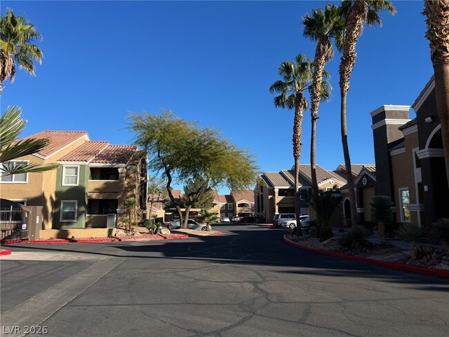 Building Photo - 8101 W Flamingo Rd