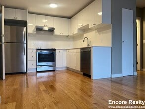 Building Photo - 226 Parker Hill Ave