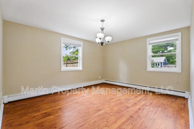 Building Photo - 31 Wethersfield Rd