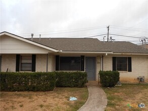 Building Photo - 333 Briarwood Dr