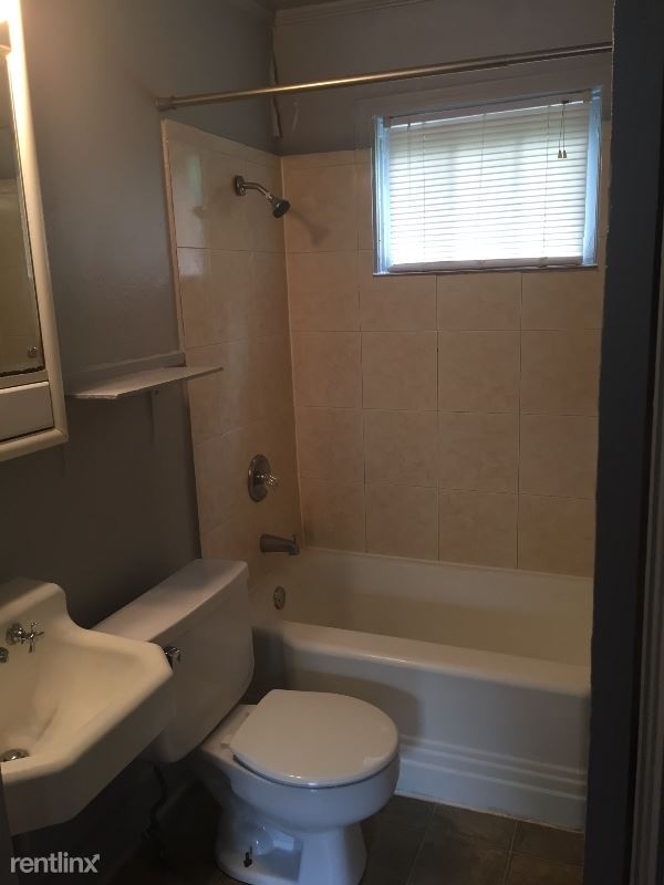 Building Photo - 2 br, 1 bath House - 765 W Cleveland St