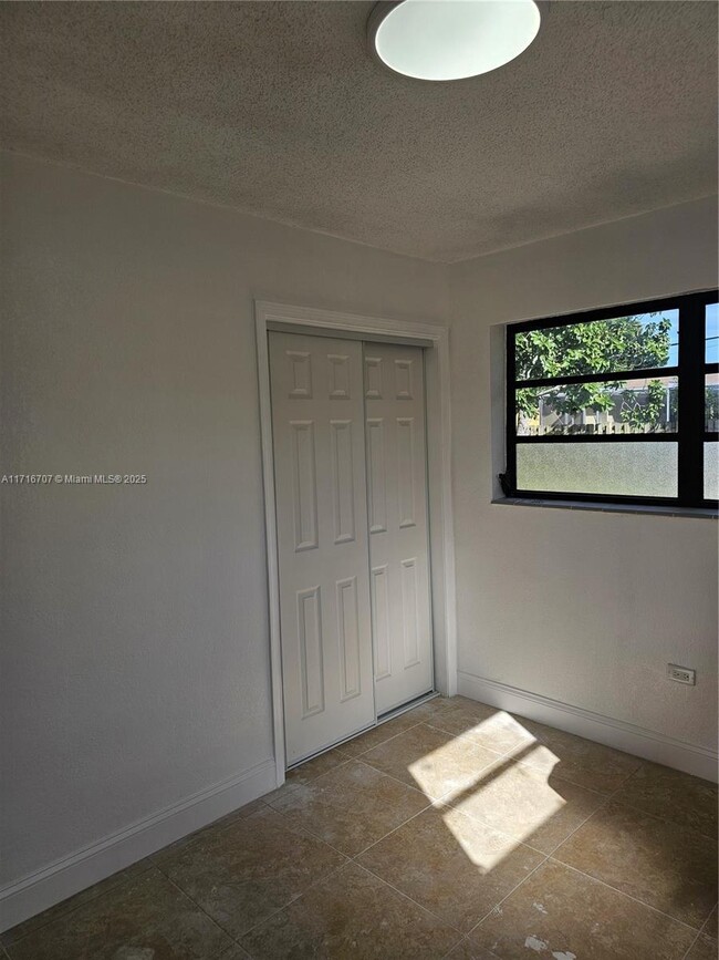 Building Photo - 3 bedroom in Miramar FL 33023