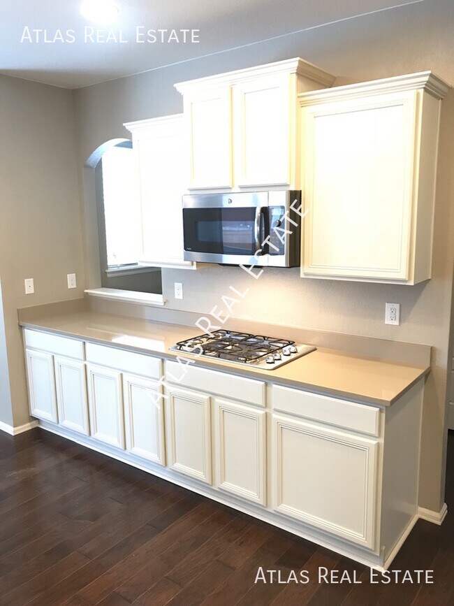 Foto del edificio - 13775 Spruce Way