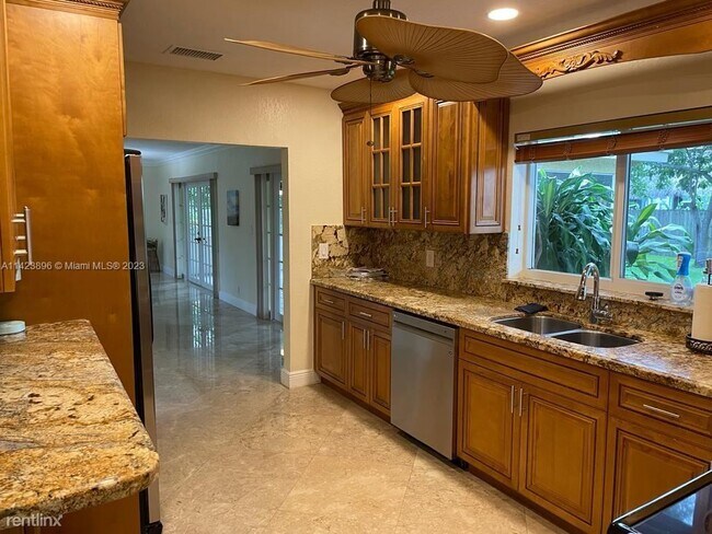 Building Photo - 3 br, 2 bath House - 361 S Hibiscus Ct