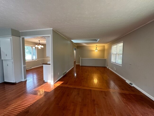 Foto del edificio - Single Family Home in Alto!