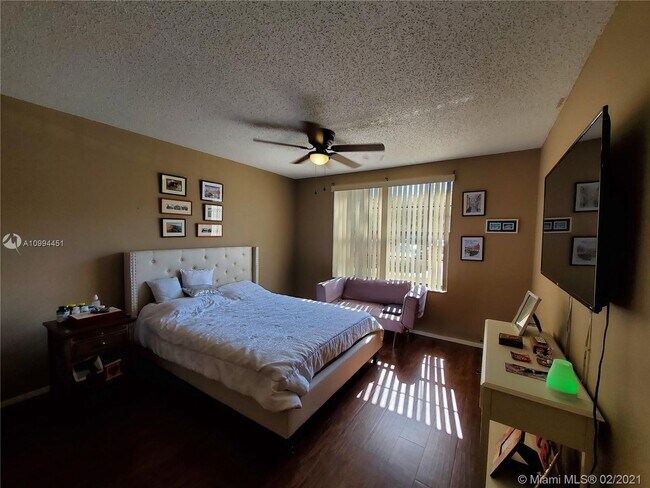 Foto del edificio - 11245 W Atlantic Blvd