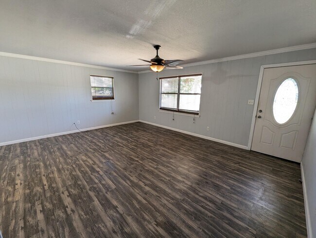 Building Photo - 30 Cascabellas St