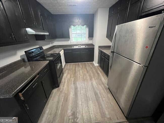 Building Photo - 160 Mountain View Cir