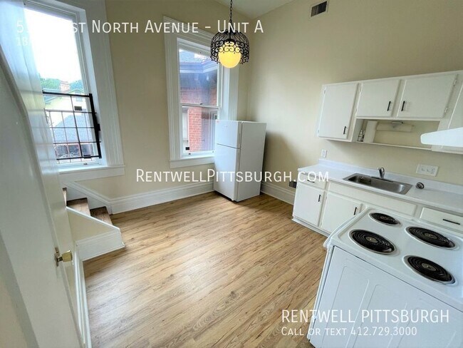 Building Photo - 1 Bedroom Apartment in Northside, ALL UTIL...