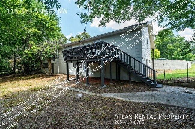 Building Photo - 118 3rd St NW