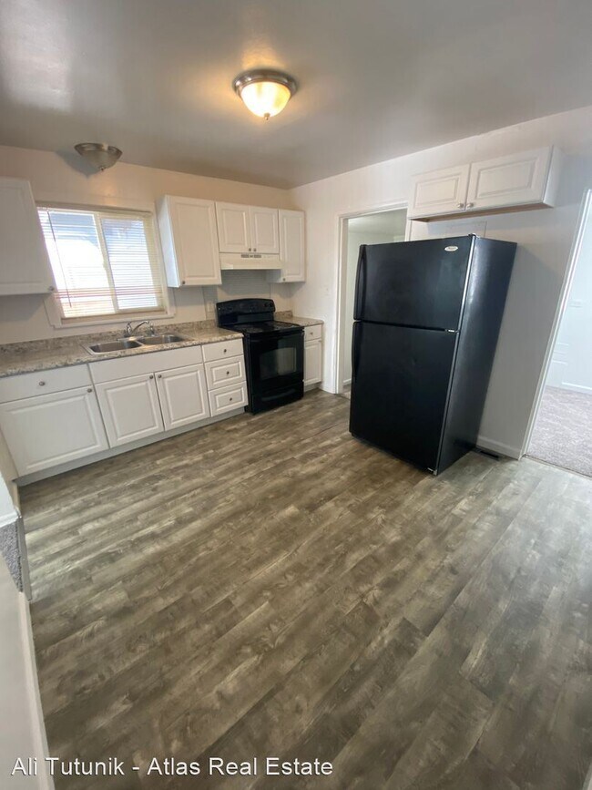 Building Photo - 2 br, 1 bath House - 217 S. Xavier St