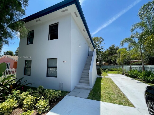 Foto del edificio - 4736 NW 15th Ct