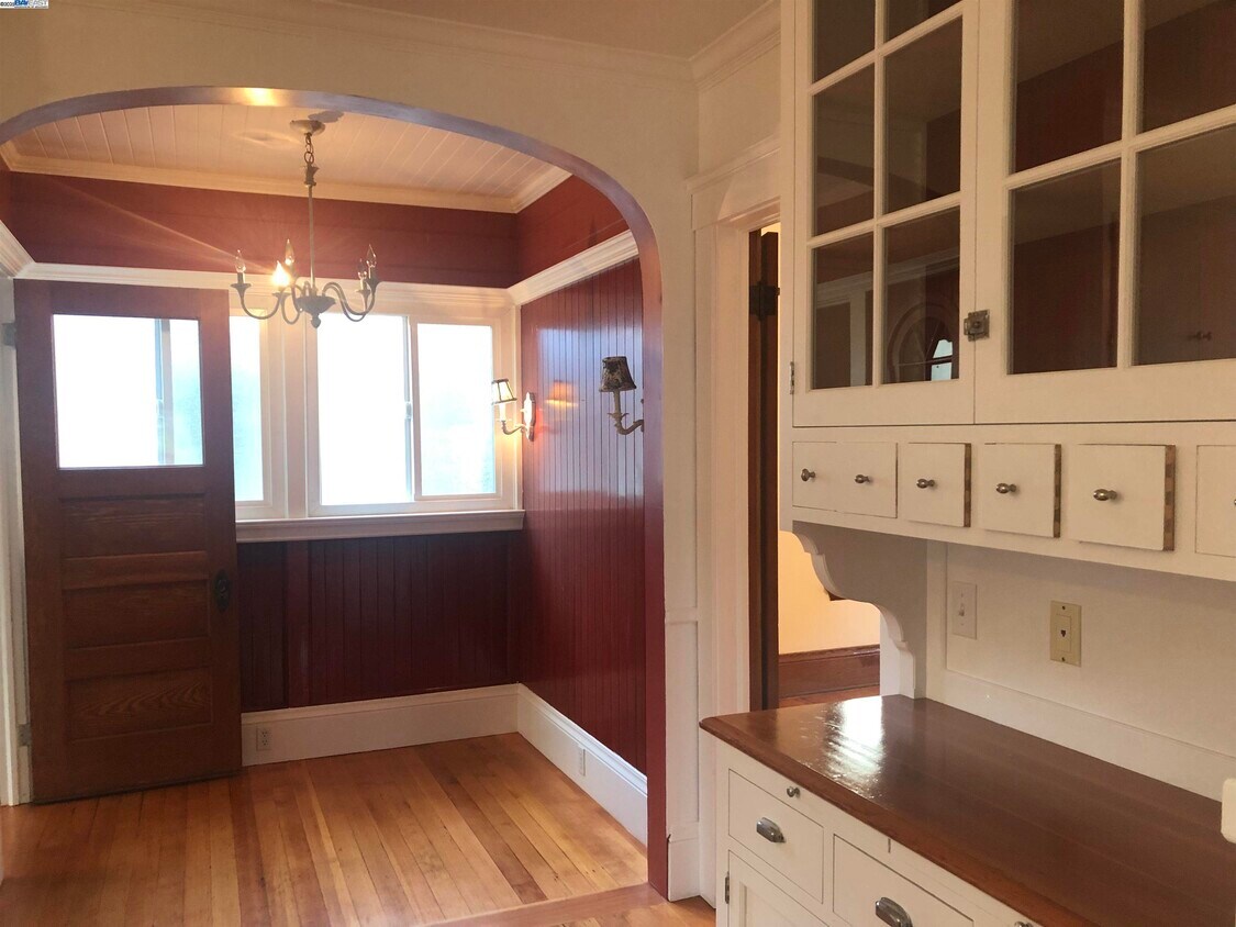 Foto principal - 466 Ruthven Ave