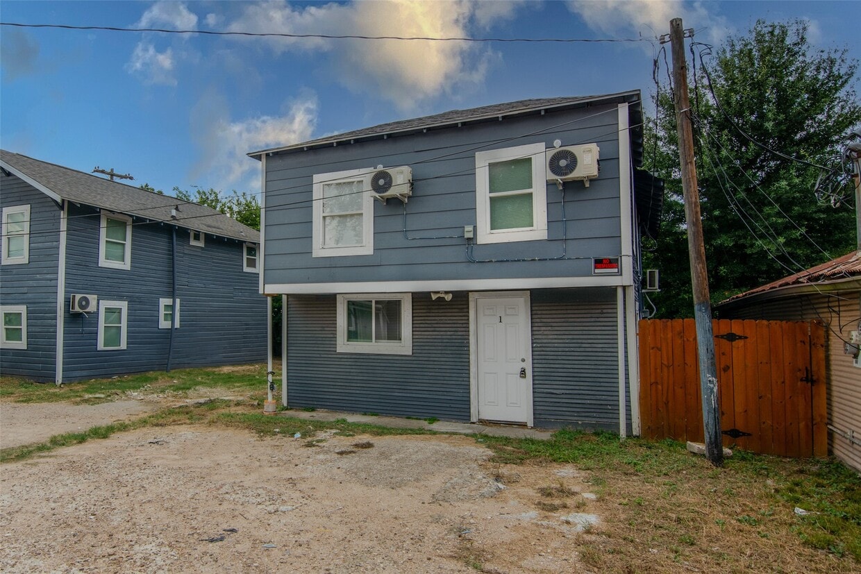 Primary Photo - 3307 Broadway St