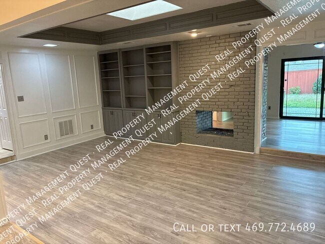 Foto del edificio - 410 Peacock Cir