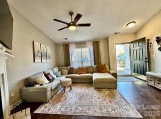 Foto del edificio - 1216 Winding Path Rd