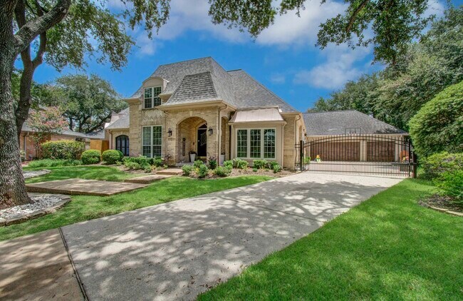 Foto del edificio - 11311 Chevy Chase Dr