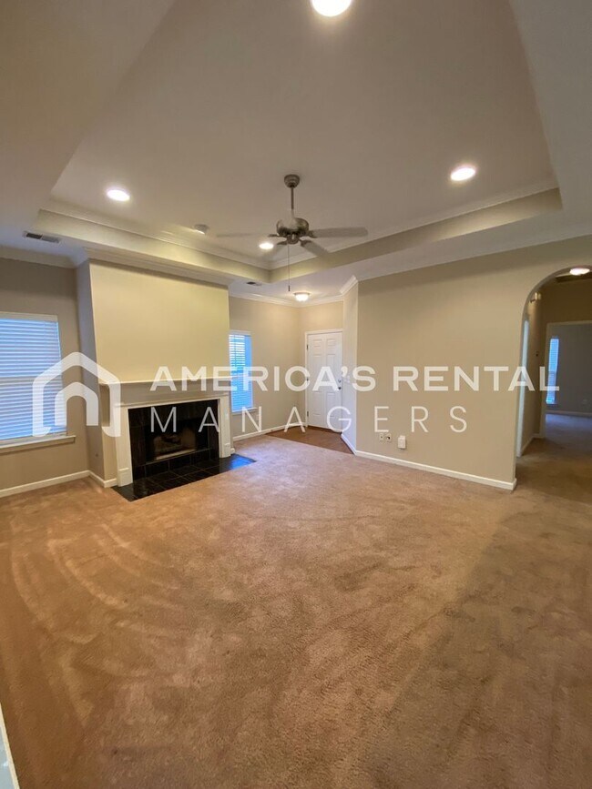 Foto del edificio - Spacious Single-Story Living in Pelham's H...