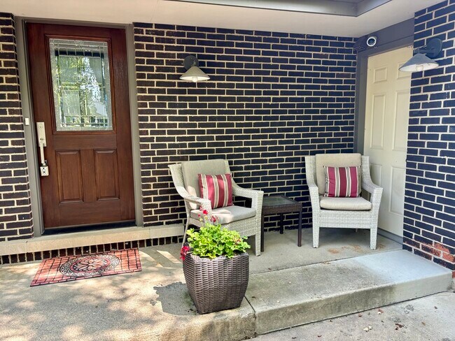 Building Photo - 3206 Maple Leaf Dr