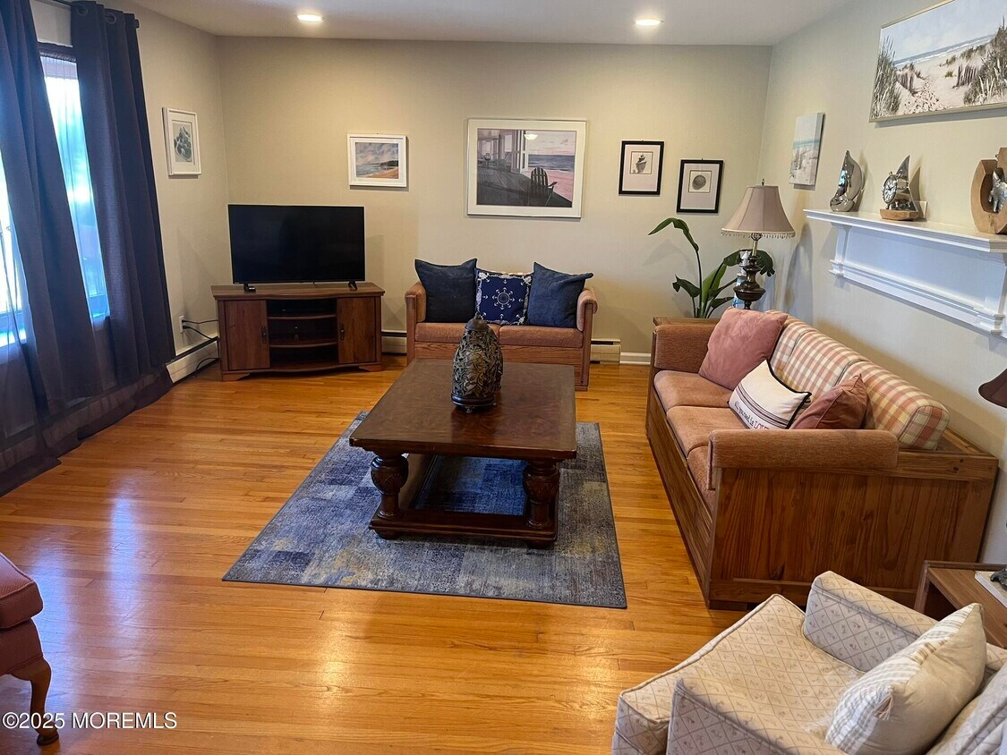 Foto principal - 1727 River Rd