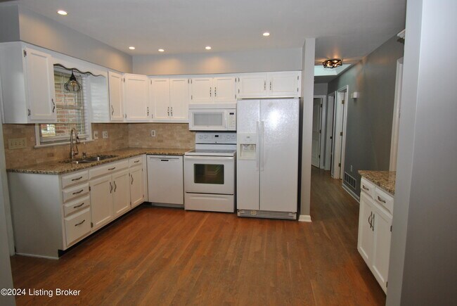 Foto del edificio - 1910 Janlyn Rd