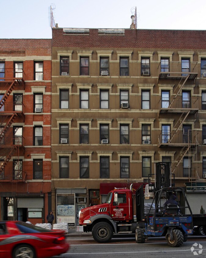 Foto del edificio - 1750 First Ave