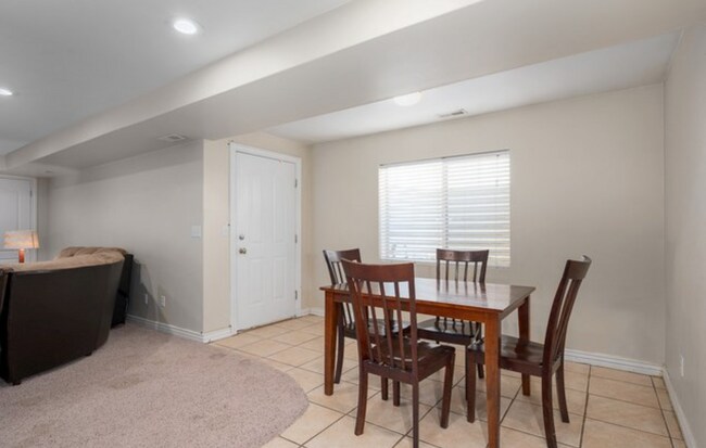 Building Photo - 656 W 1310 N