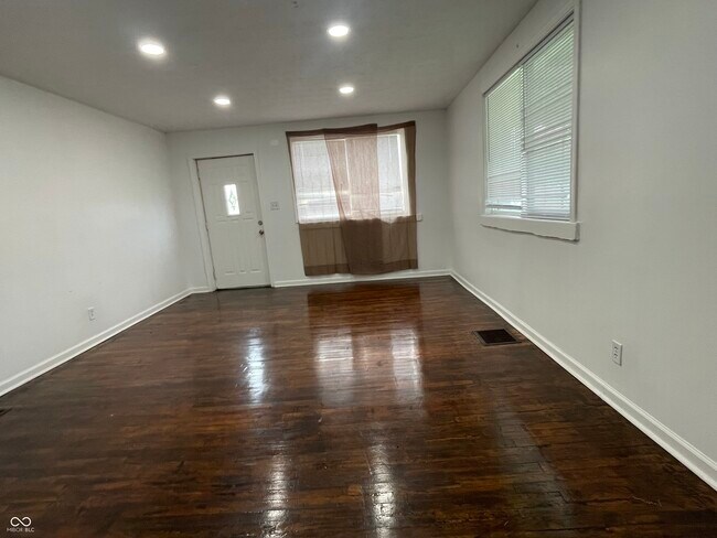 Foto del edificio - 2908 Hillside Ave