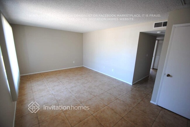 Foto del edificio - 5337 W Berkeley Rd