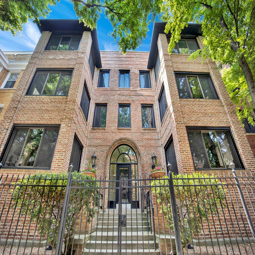 Primary Photo - 929 W Ainslie St