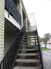 Building Photo - 6200 W Tidwell Rd