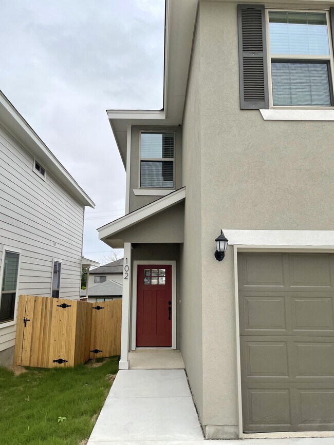 Foto del edificio - 2222 Sandlewood Cove