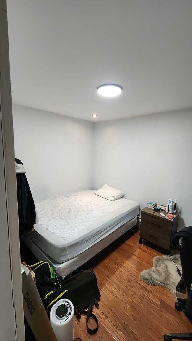 Photo du bâtiment - 3712 Av Coloniale