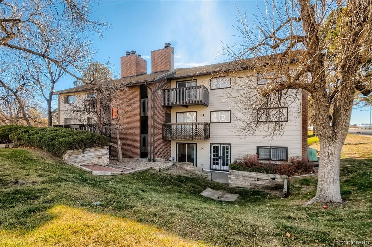 Foto principal - 14500 East 2nd Avenue, Unit 111A