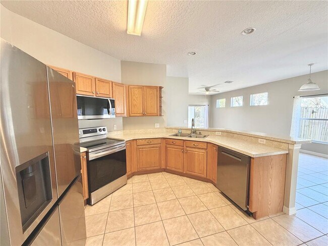 Foto del edificio - 1044 Longville Cir