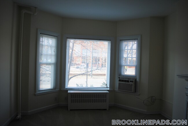 Building Photo - 1223 Beacon St