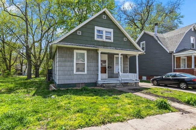 Foto del edificio - 1130 E Cedar St
