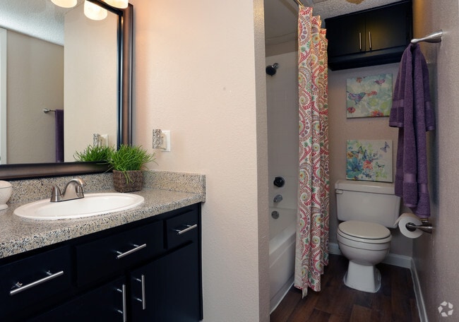 1BR,1BA-A3 - Verlaine on the Parkway