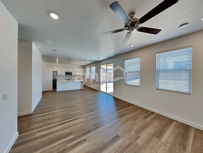 Building Photo - 6536 E Paseo Alga